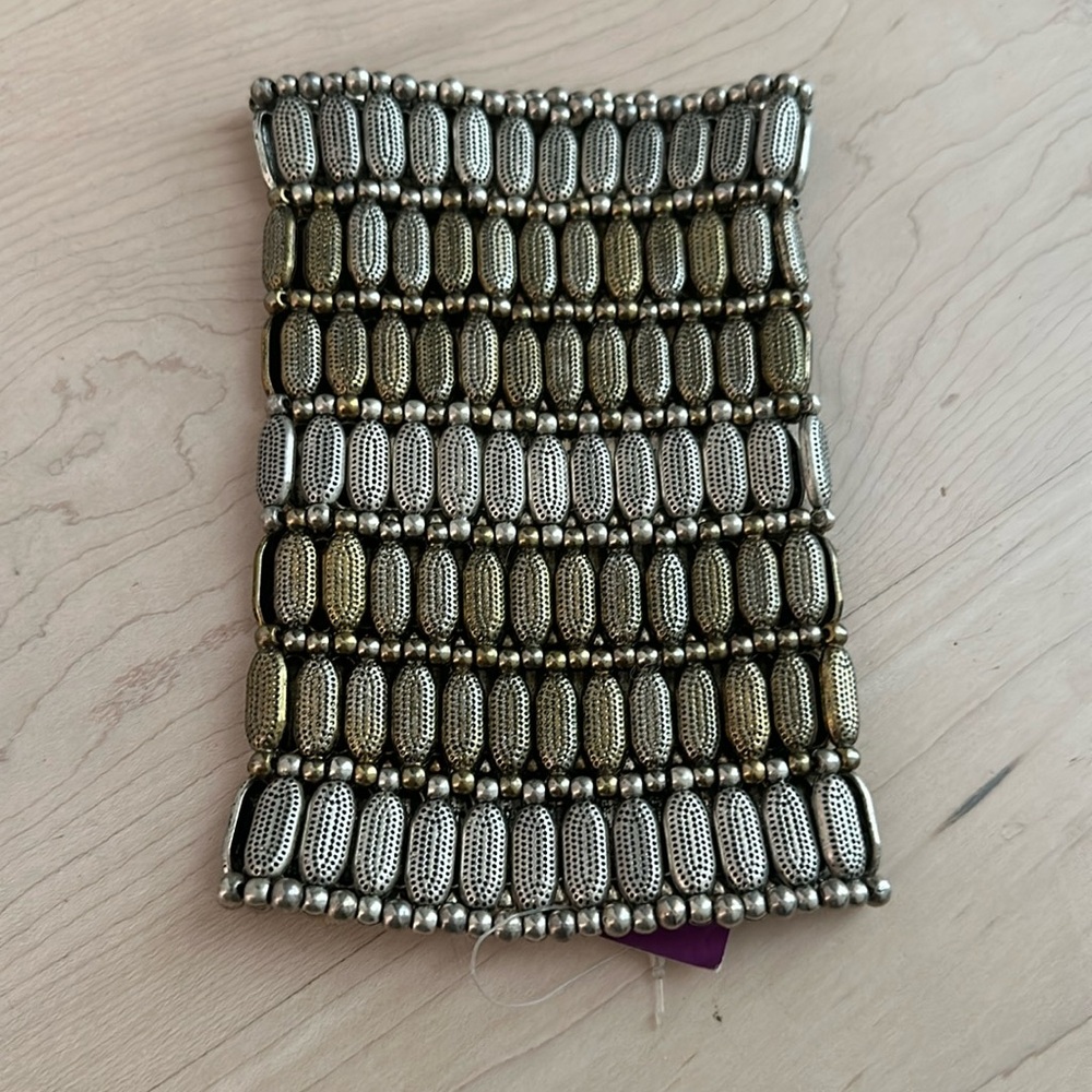 Stretch silver bracelet 6”